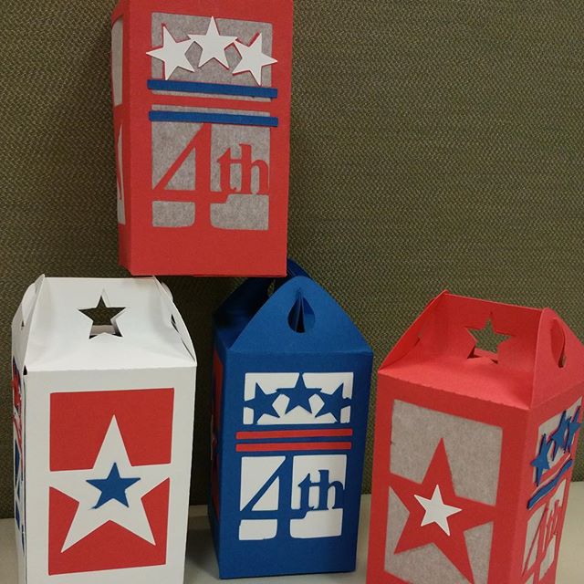 Teens at Monday Crafternoons will light up their Fourth with these patriotic lanterns! Stop in between 2-4 on Monday, July 2 and make one to take home. No registration required. #librarycrafts️ #crafternoons #elmhurstpubliclibrary #craftyourindependence #elmhurstil